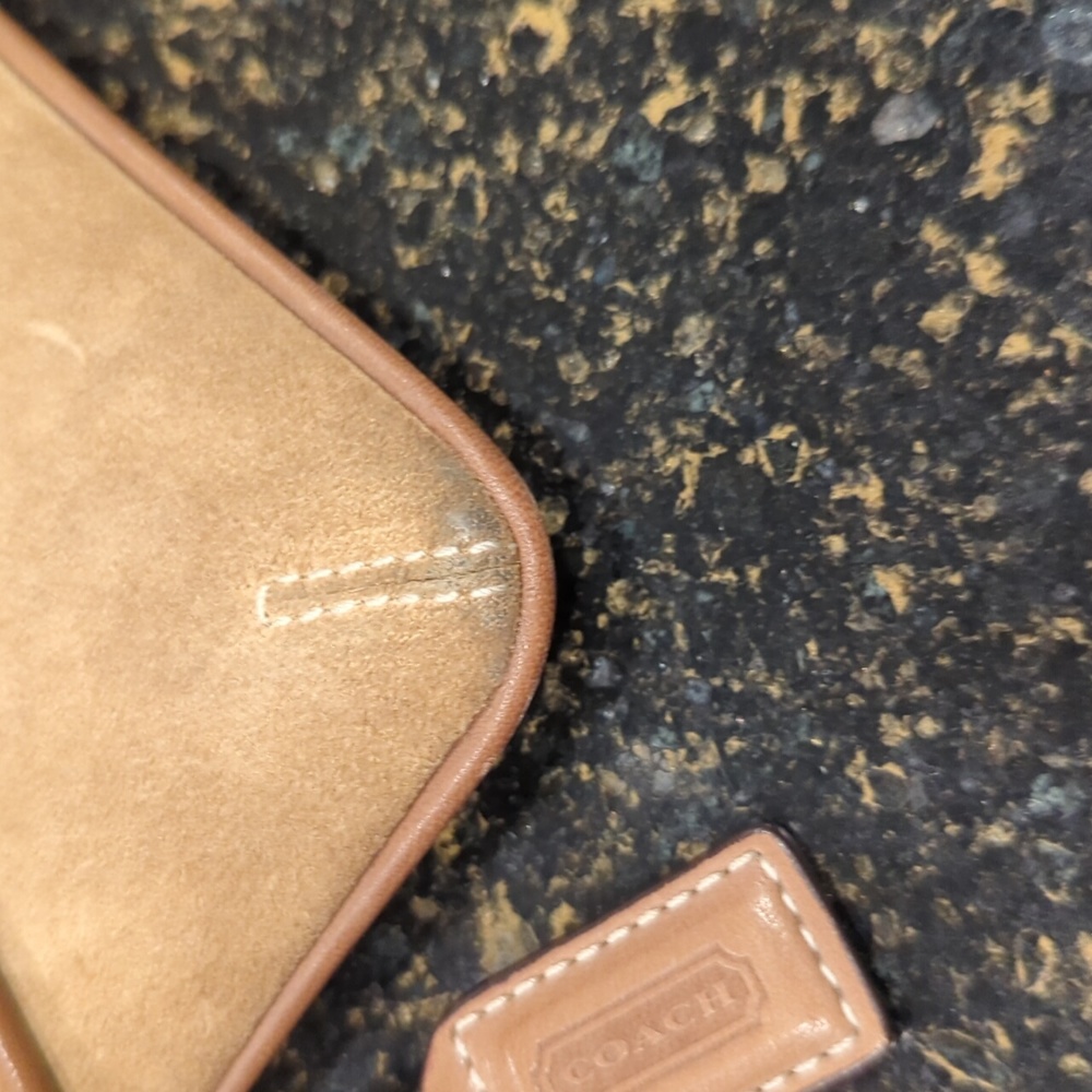 Y2K Coach Suede Leather Wristlet - Picture 4 of 11